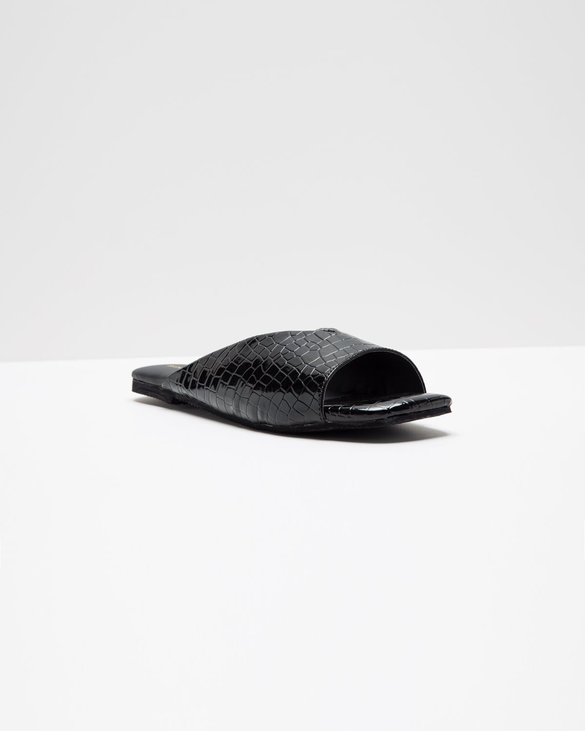 Ergo Croc Leather Pattern Black Flats