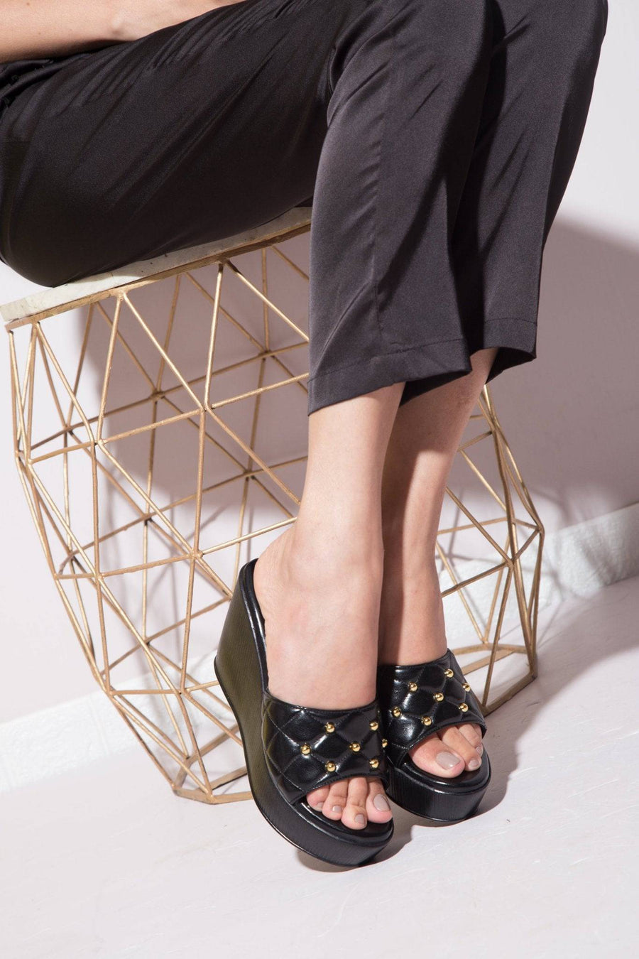 Quilt 'n' Stud High Wedge - Glossy Black